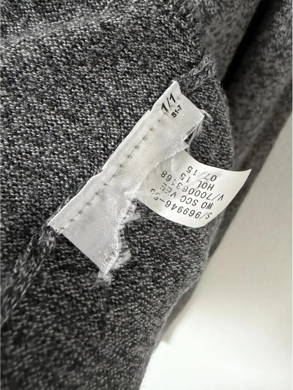 Banana Republic Mélange Gray Silk Blend Long Sleeve V-Neck Sweater Size M Tall